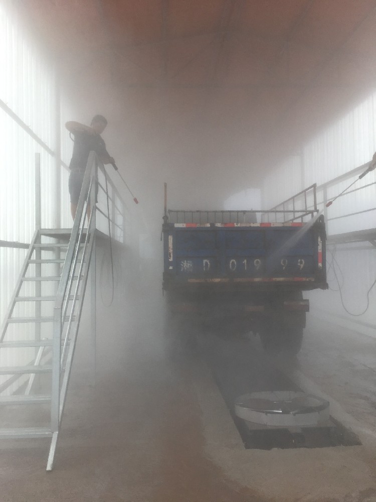 生豬運(yùn)輸豬場(chǎng)車輛洗消流程